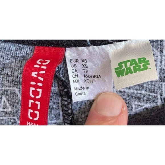 Star Wars All Over Print Womens Over Sized Tunic H & M Divided Size XS - Picture 3 of 4